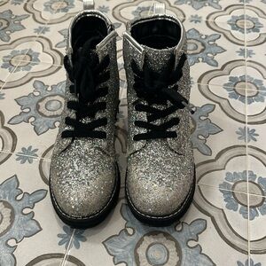 Girls Steve Madden Glitter Combat Boot - Size 3